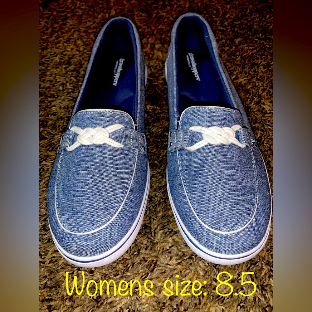 Womens flats